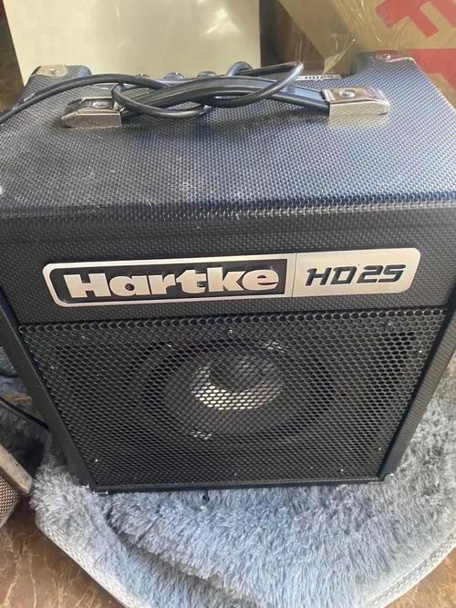 出一台hartke hd25 电贝斯音箱,原价1000多,这台9新二手680元.