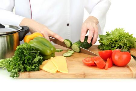 白色切菜板, 特写镜头的手矢量手绘制的图片的水果和蔬菜.
