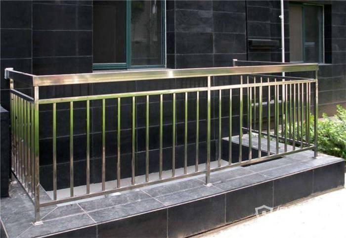 露台栏杆用什么材料好不同材质栏杆有什么优缺点露台装修