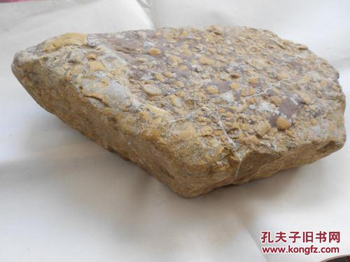 一块鱼子石原石约14斤