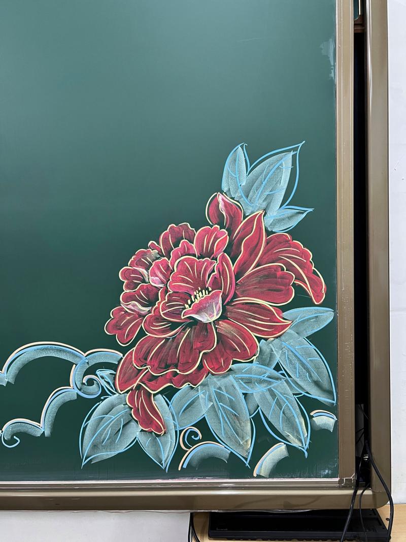 粉笔画牡丹 黑板报边框分享 又是大牡丹～学校老师们的爱