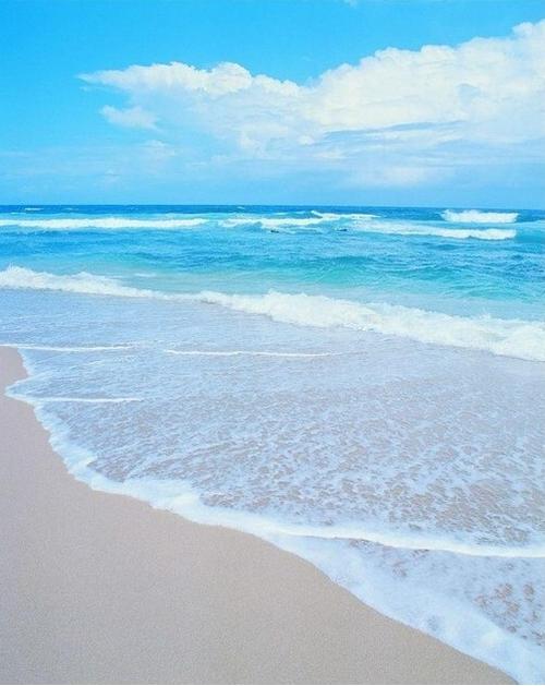 蓝天阳光白云大海沙滩