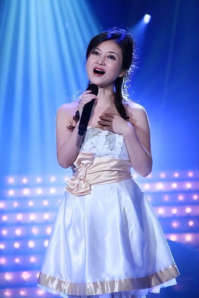 朱晓琳:江苏扬州走出的著名歌手,走红背后有艰辛有眼泪有感动