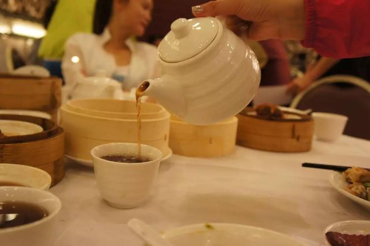 尽管如今广州茶楼已经多到数不清,但是只有这里是老广的私心和偏爱.