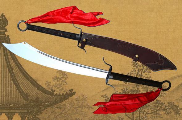 红缨大刀:我国传统的大刀,劈砍大开大合,威力巨大,刀背厚实刀刃锋利