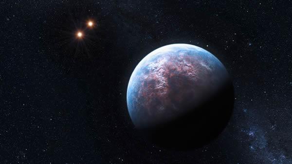 环绕恒星格利泽667c的系外行星,后者属于一个三星系统.