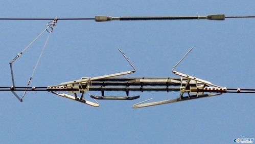 供电配电 铁路擅长做这个哈——牵引接触网   这个叫做"绝缘电分段器"