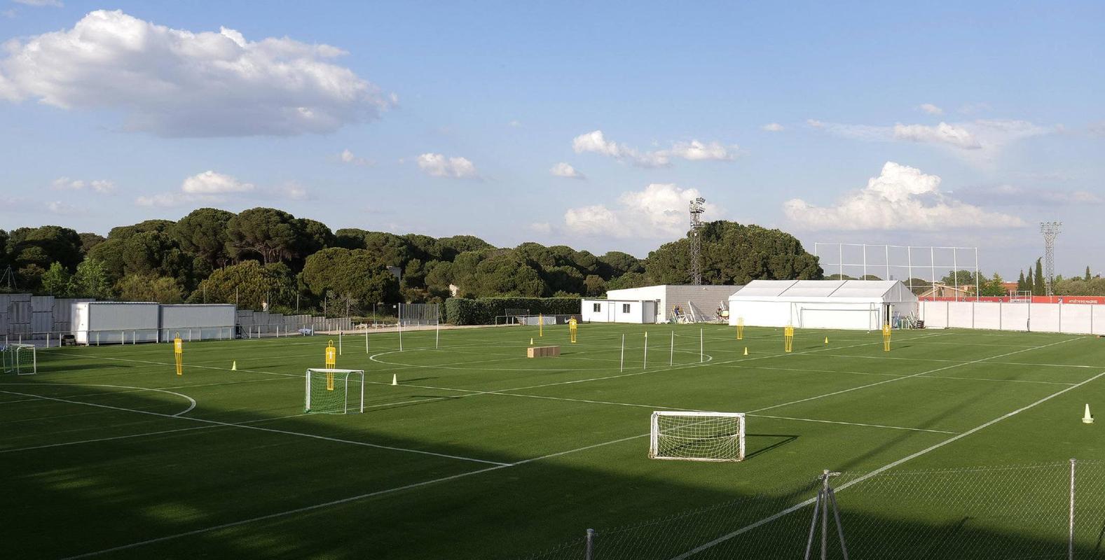 马德里竞技足球俱乐部官方表示:训练场准备就绪,训练即将开始