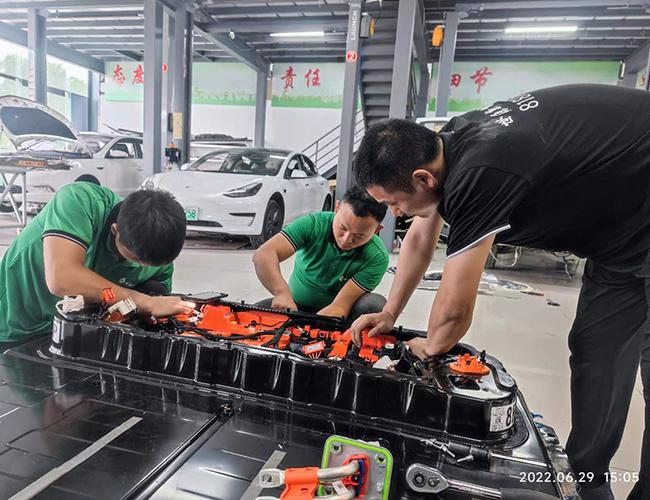 潍坊新能源汽车维修-锂电池维修改装厂家-山东世源新能源科技有限公司