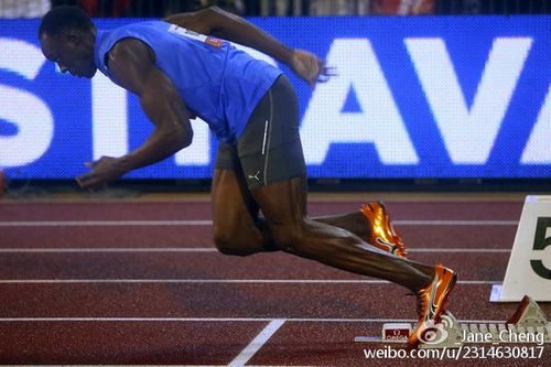 上图是牙买加著名短跑运动员,多项世界纪录保持者,奥运会冠军博尔特.