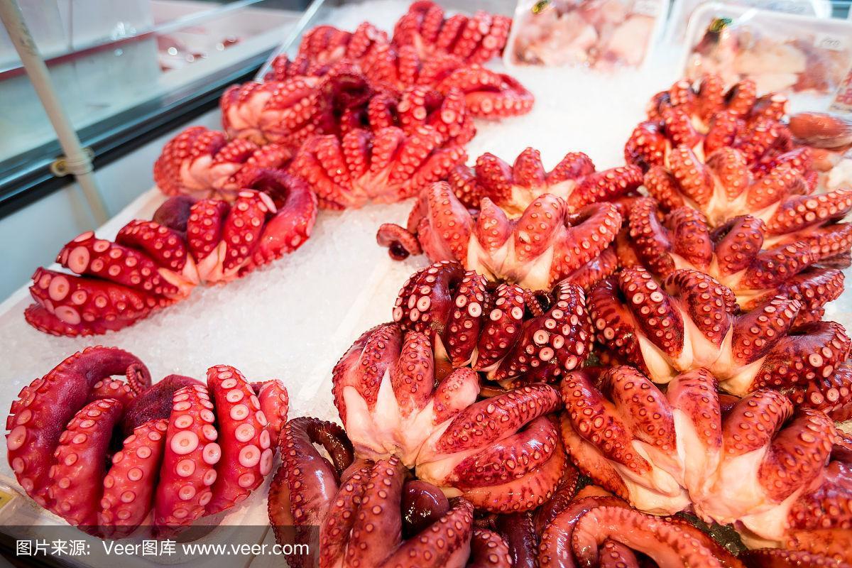 鲜鱼市场的红章鱼