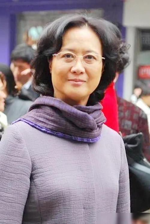 她是《女人不是月亮》赵明明恩人,海清"婆婆",却56岁英年早逝