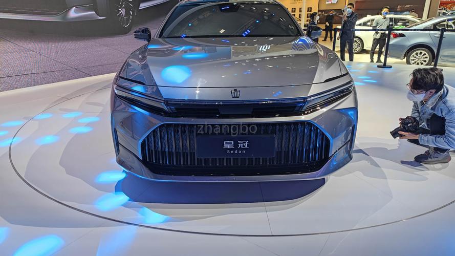 2022广州车展:全新丰田皇冠sedan 比老款更香