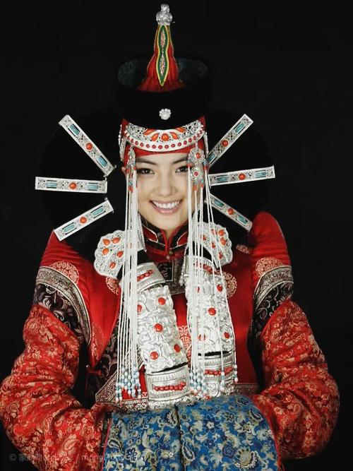 温柔智慧的蒙古女人才能孕育踏碎世界的草原硬汉!