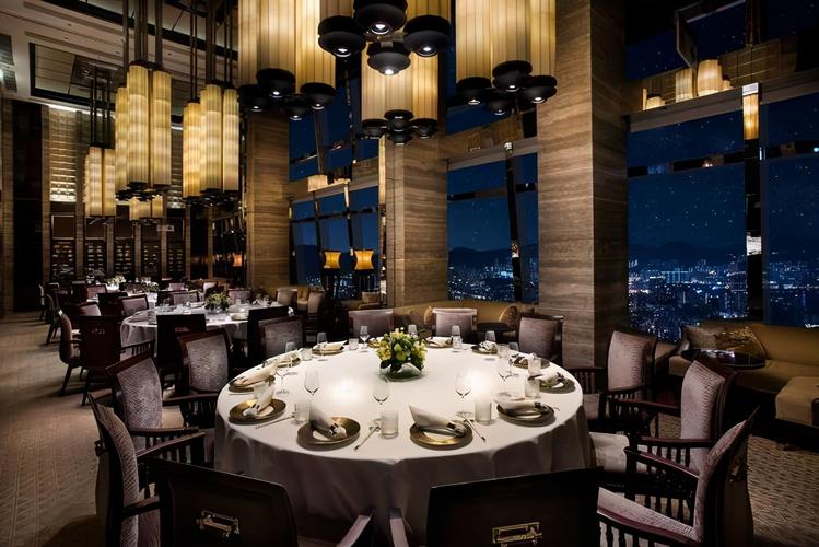 万豪国际旗下七家餐厅荣膺"2021黑珍珠餐厅指南"