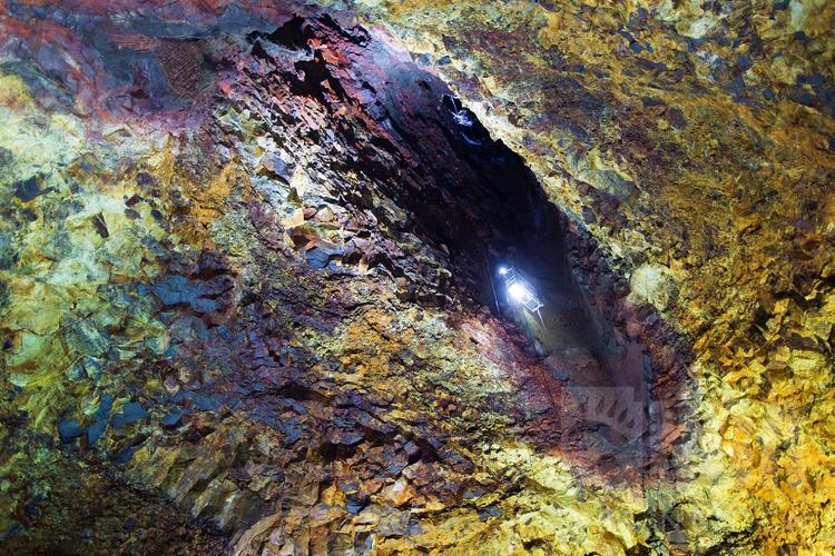 [摄影专贴] 这就是活火山内部的色彩