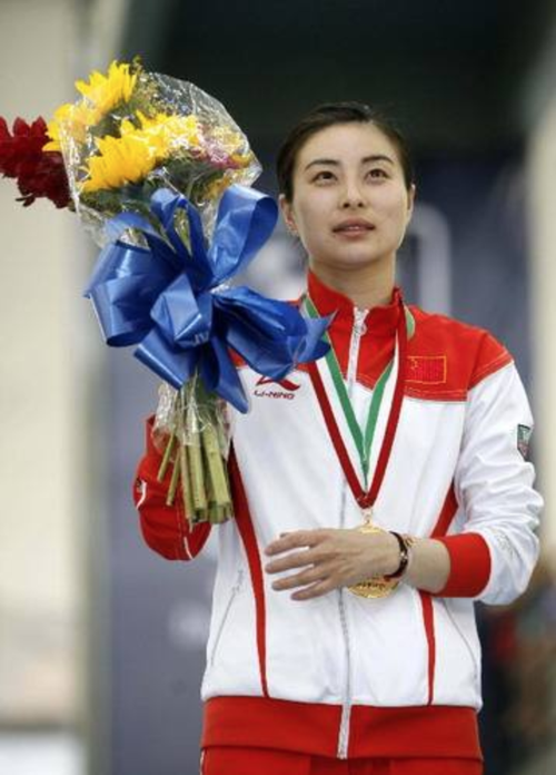 郭晶晶是中国跳水队在奥运会上个人荣誉最多的运动员.