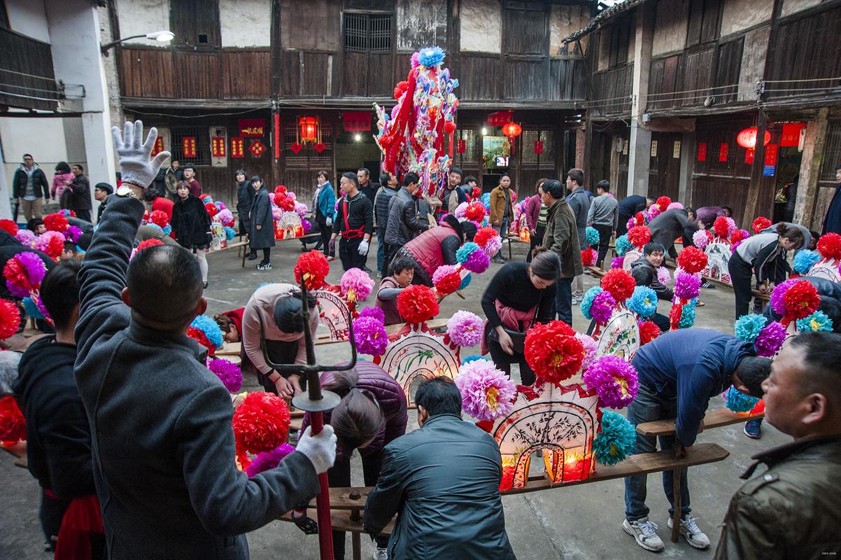 浦江板凳龙是一种传统民俗舞蹈.