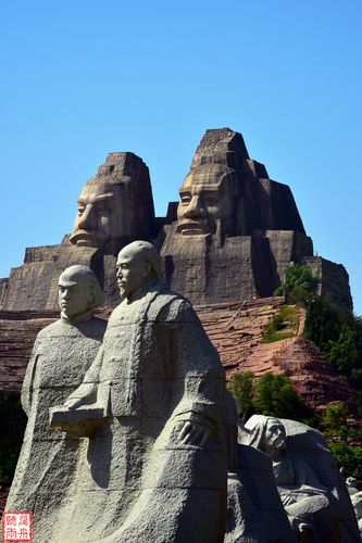 郑州黄河风景名胜区炎黄广场大型雕像群落成