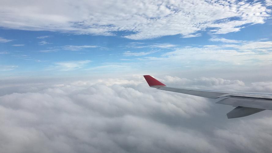 飞机上看云层摄影图片高清宽屏壁纸高清大图预览2560x1440_风景壁纸