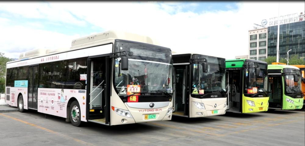 拉萨公交运营有限公司根据各学校实际需求,专门从全市48条公交线路562