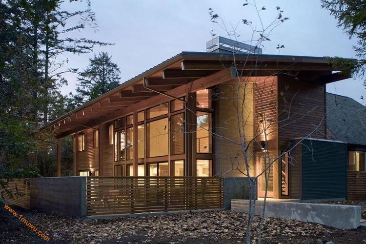 一层木屋外观简洁时尚的木房子,轻型木屋别墅设计,内外挂板,中间支撑