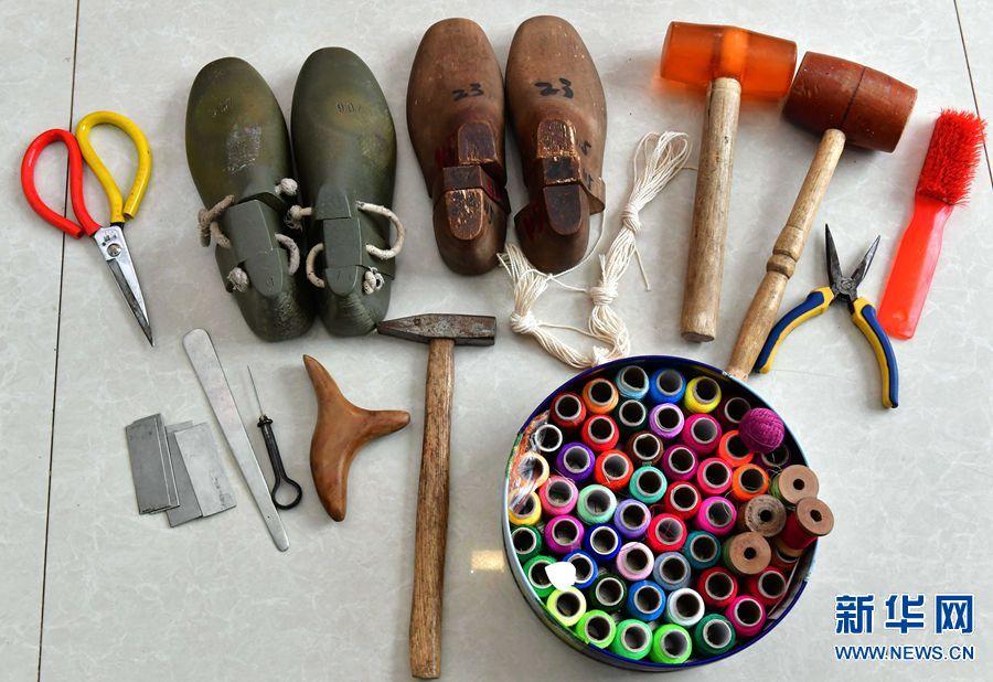 制作手工布鞋的工具.