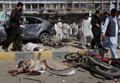 巴基斯坦白沙瓦市遭汽车炸弹袭击 140多人死伤