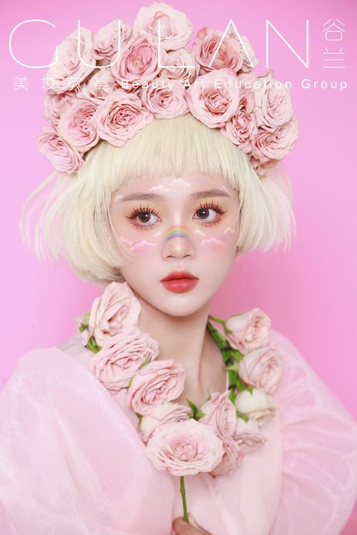 谷兰美妆教育频道的化妆造型作品《创意写真面部彩绘马卡龙系列》