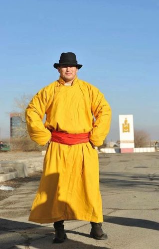 虽然蒙古居民是蒙古居民, 但他们也住在亚洲, 包括在俄罗斯
