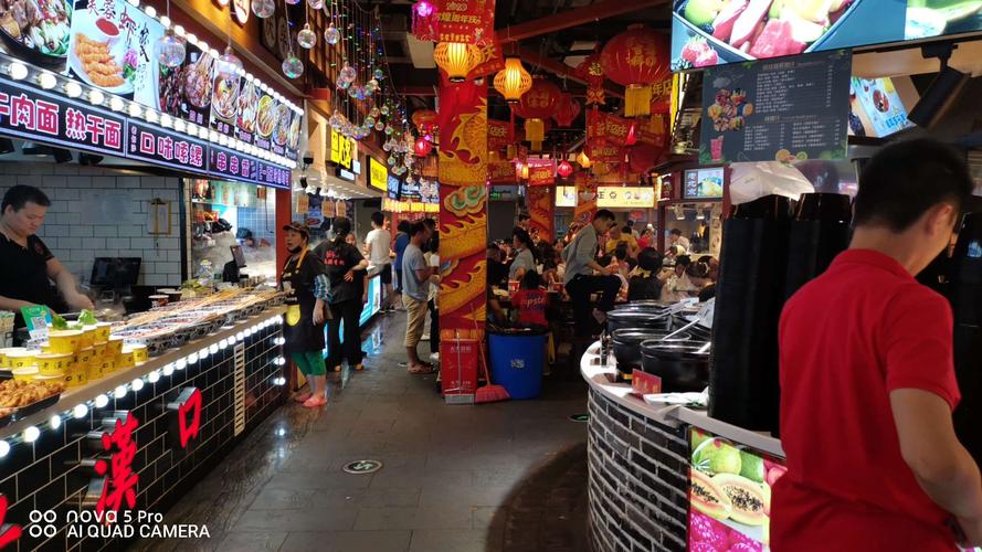 湖南长沙著名美食 一条街坡子街2020.08.22.