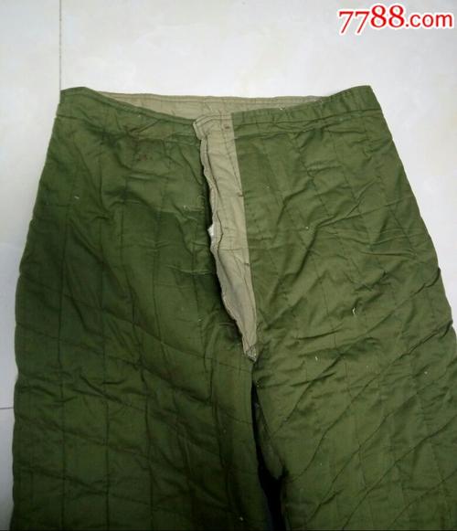 老军品,*用棉裤,1969年,3506,3号,2市斤,军戳居然盖在裤子外层,少见