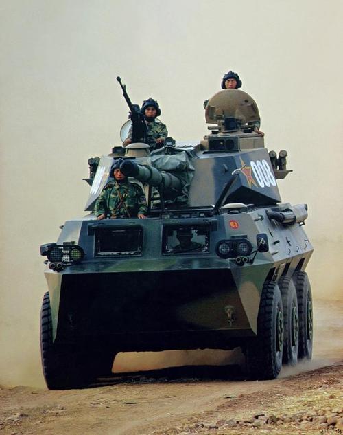 中国装甲车辆掠影:92式如何治疗"火力不足恐惧症"?