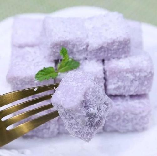 紫薯牛奶小方糕,不仅可以给生活添点色彩,还能让你贪吃不长胖哟