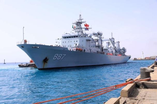 中国海军南宁舰,微山湖舰紧急撤离我在苏丹人员 | 极目新闻