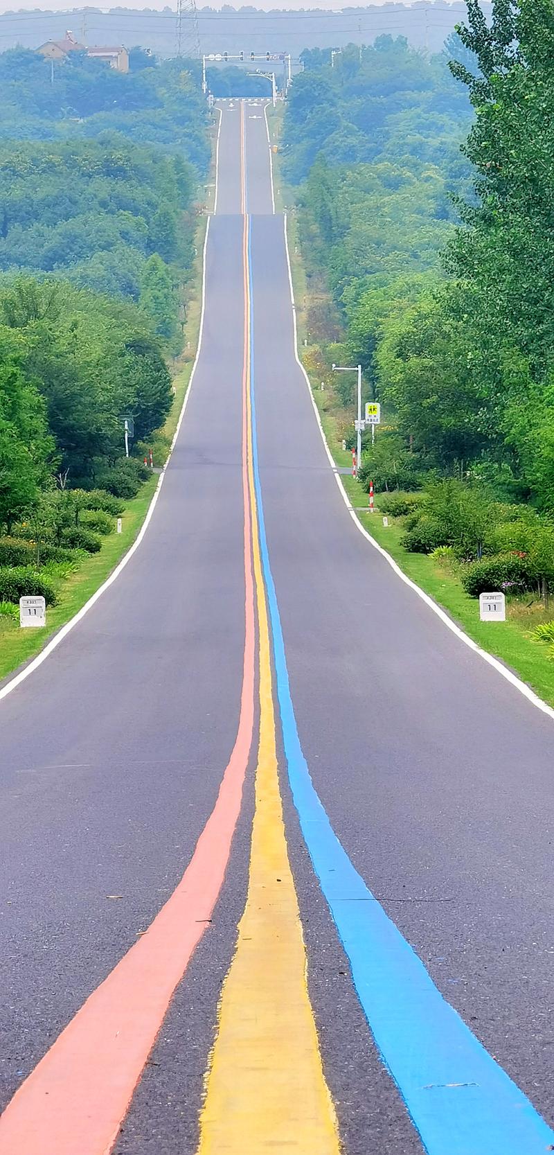 景区道路彩色标线 道路彩色三线