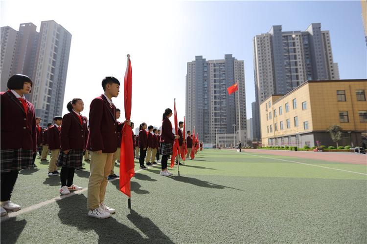  p>郑州一中国际城中学成立于2017年9月,隶属于郑州一中教育集团,是