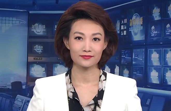 央视主持人李梓萌:倪萍笑称"贷款播音",45岁仍单身被父母催婚_网易