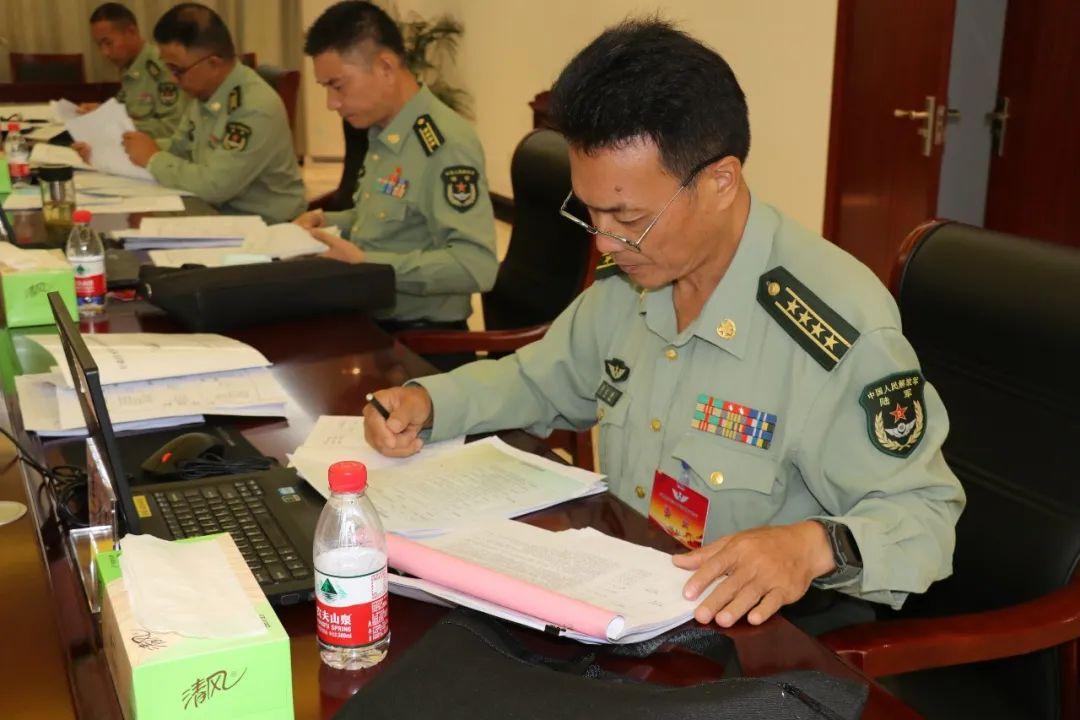 东部战区陆军组织2021年度专业技术军官职称评审工作