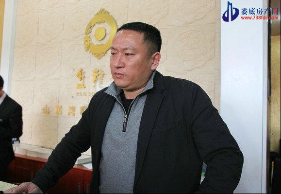 吉大汉房地产开发有限公司董事长谭吉康正接受本网记者的采访吉大汉房