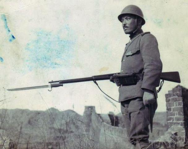 二战时期日本鬼子最喜欢拼刺刀,但与美苏军队对阵他们却不敢了