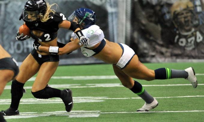 lfl美国女子橄榄球联赛新时代的女武神亚马逊女战士性感与暴力的集合