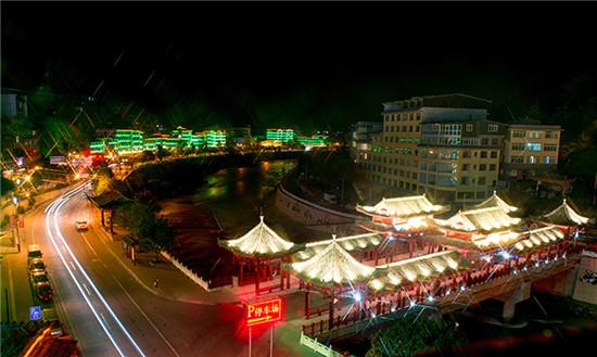 作为宝兴县城所在地的熊猫古城,也许就是一个好去处.