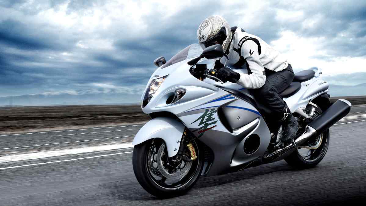 铃木隼--摩托车界中的战斗机 马力达1000,最高时速达300公里