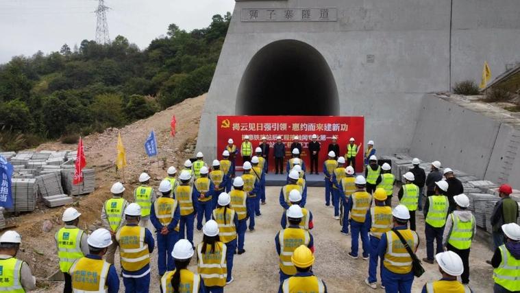 新进展粤东这条铁路进入四电施工阶段