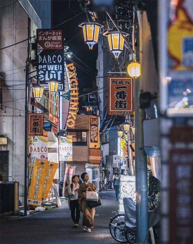 48张图片,看看摄影师用手机拍下的日本街头