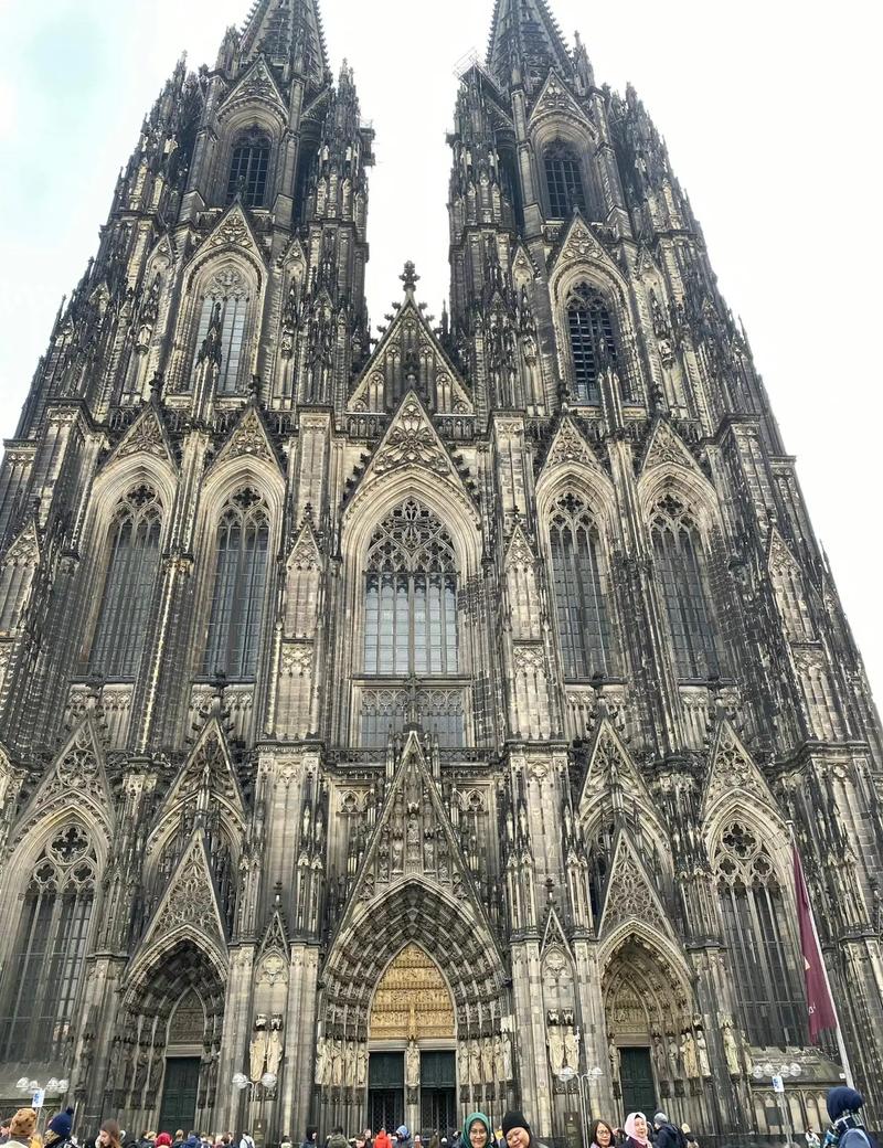 欧洲建筑风格 #哥特式建筑 #科隆大教堂 视觉冲击,继布达 - 抖音