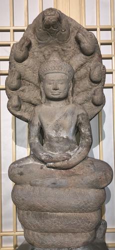 淘拍堂的国宝级珍藏七至十世纪蛇王纳迦护佛像