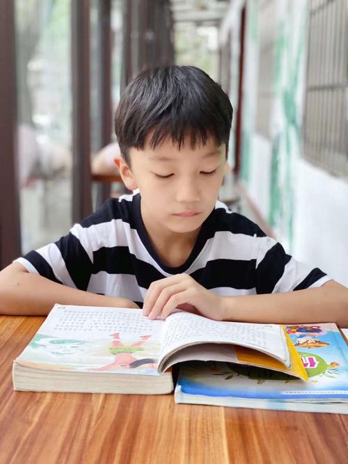 书山有路勤为径——正阳街小学三年级学生的假期读书生活 - 美篇