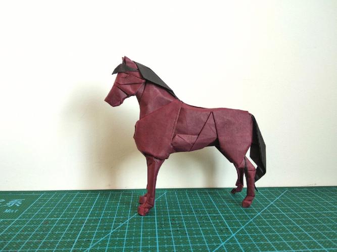 现代折纸欣赏马
